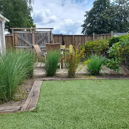 Natuurhuisje Bedstee シャレー オーイステルウェイク